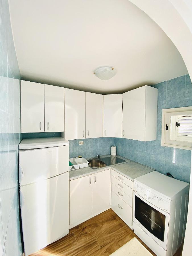 Apartments By The Sea Postira, Brac - 2928 Ngoại thất bức ảnh